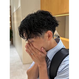 波巻きパーマ - ENTER 天神店 髪質改善/ケアブリーチ/ダブルカラー【エンター テンジンテン カミシツカイゼンケアブリーチダブルカラー】掲載中