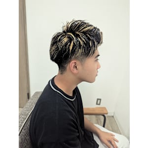 EAST by ergo川崎東口×スタイル - EAST by ergo川崎東口 髪質改善/ショート/ブリーチカラー【イーストバイエルゴカワサキヒガシグチ カミシツカイゼン ショート ブリーチカラー】掲載中