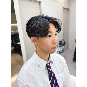 今人気のフェザーショート