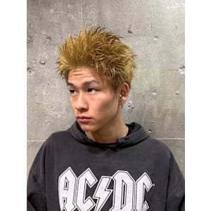 スパイキーショート　ベージュカラー　刈り上げなし　