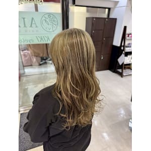 白髪ぼかしハイライト - AIZU本厚木 白髪ぼかし ハイライト バレイヤージュ 髪質改善【アイズホンアツギ シラガボカシ ハイライト バレイヤージュ カミシツカイゼン】掲載中