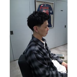 バーバーテーパーフェードスパイキーショート/渋谷/代々木 - INTRO . by Fi-Ne 渋谷【イントロ バイ フィーネ シブヤ】【イントロ バイ フィーネ シブヤ】掲載中