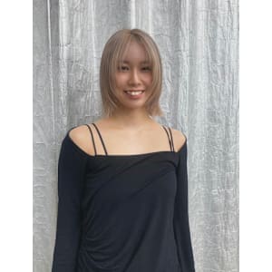 ステップボーンカットボブスタイル