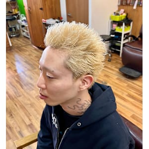 ブロンドスパイキーショート - hair studio Romeo【ロメオ】掲載中