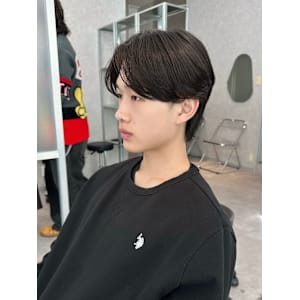 毛流れセンターパート(メンズカット/ダウンパーマ/ナチュラル - Men’s salon Zina 天神 ［メンズカット/眉毛/韓国/パーマ］【メンズサロンジーナ】【メンズサロン　ジーナ　テンジン　メンズカット　マユゲ　カンコク　パーマ　メンズサロン　ジーナ】掲載中