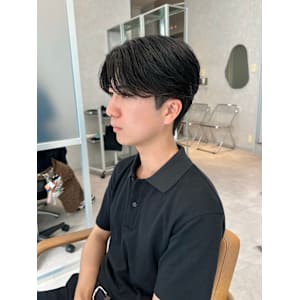 毛流れセンターパート(メンズカット/ダウンパーマ/ナチュラル - Men’s salon Zina 天神 ［メンズカット/眉毛/韓国/パーマ］【メンズサロンジーナ】【メンズサロン　ジーナ　テンジン　メンズカット　マユゲ　カンコク　パーマ　メンズサロン　ジーナ】掲載中