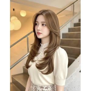 セミロングミディアムレイヤーベージュ - ao. 渋谷/表参道 ダブルカラー・ハイトーン・髪質改善【アオ】【アオ シブヤ オモテサンドウ ダブルカラー ハイトーン カミシツカイゼン】掲載中