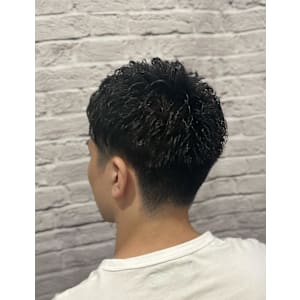 アイロンパーマで作るツーブロックショート - グレイスフルバーバー プラチナム【グレイスフルバーバー プラチナム】掲載中