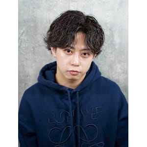 ツイストスパイラル/センターパート〈理容室〉 - ヒロ銀座BARBER SHOP 秋葉原店【ヒロギンザバーバーショップ アキハバラテン】掲載中