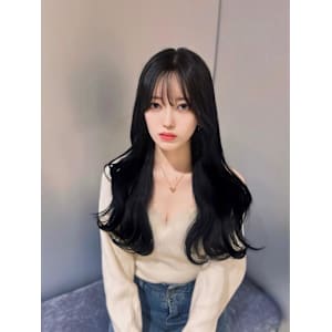 黒髪ウェーブ × モードクラシック[レイヤーカット] - 髪質改善 艶髪salon Alushe 錦糸町店【アルーシェ】【カミシツカイゼン ツヤガミ サロン アルーシェ キンシチョウテン】掲載中