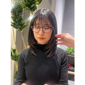 ミディアムレイヤー/顔まわりレイヤー/透明感カラー/新丸子 - Kimito Hairdesign&spa【武蔵小杉】ショート/ボブ/パーマ【キミトヘアデザインアンドスパムサシコスギショートボブパーマ】掲載中