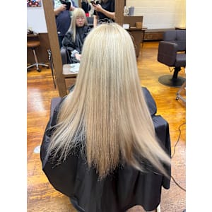 Hair&Make TOM【トム】×スタイル