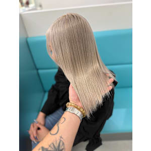 TACE  新宿店×スタイル