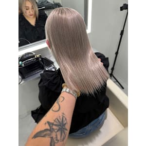 TACE  新宿店×スタイル