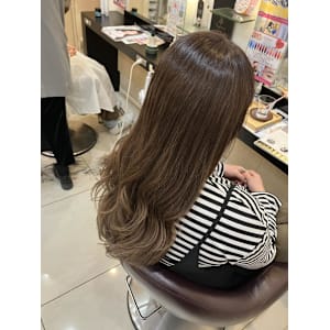 レイヤーロング美髪くびれワンカールシルキーベージュ - K:R鶴川【カールツルカワ】掲載中