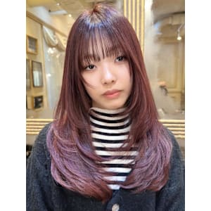 バーガンディ/ハイレイヤーカット/シャギー - Ellen by artina 新宿店【エレンバイアルティナ シンジュクテン】掲載中