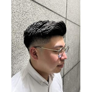 銀座　理容室　アイロンパーマ　スキンフェード - ヘアーモードキクチ 銀座店【ヘアーモードキクチ】掲載中