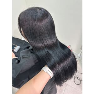 大人かわいいくびれミディラベンダーインナーカラー - newi 広島【ネウィヒロシマ】掲載中