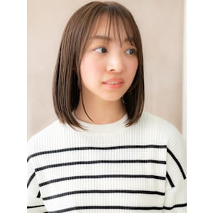 グレーブラウン美髪艶感ストレート前下がりボブディ20代30代 - COVER HAIR bliss【カバーヘア ブリス】志木/志木南口駅前店【カバーヘア ブリス シキ シキミナミグチエキマエテン】掲載中