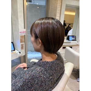 透明感ベージュ × まとまりショートボブ - VISAGE plus【ヴィサージュ プラス】【ヴィサージュ プラス】掲載中