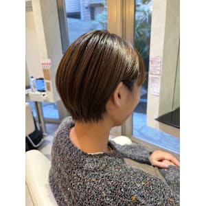 透明感ベージュ × まとまりショートボブ - VISAGE plus【ヴィサージュ プラス】【ヴィサージュ プラス】掲載中