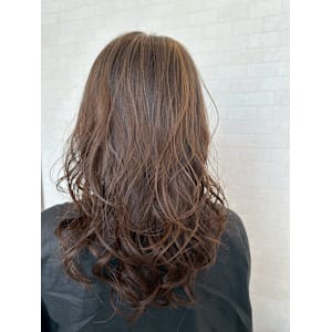 白髪ぼかしハイライトカラー - Hair Resort LAULEA【ラウレア】掲載中