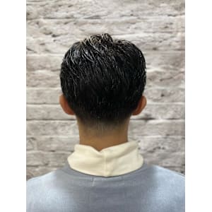 癖毛を活かした七三分けナチュラルスタイル - グレイスフルバーバー プラチナム【グレイスフルバーバー プラチナム】掲載中