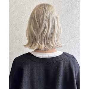 ホワイトピンク/全頭ブリーチ/ミニボブレイヤー - Rosier by artina 町田3号店【ロージアバイアルティナ マチダサンゴウテン】掲載中