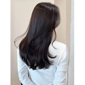 ロングレイヤー アッシュブラウン レイヤーカット 髪質改善 - Reginavita 栄店【レジナヴィータ サカエテン】掲載中