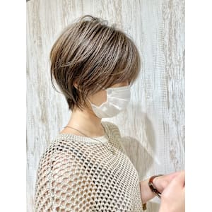 くびれショート/小顔カット/ベージュカラー