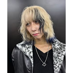 エンドカラー　デザインカラー　ケアブリーチカラー　ウルフ - Null 原宿店 デザインカラー/ダブルカラー【ヌルハラジュクテン デザインカラー ダブルカラー】掲載中