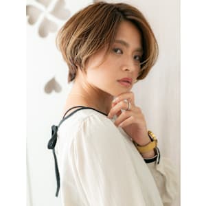 ヘーゼルブラウンハイライトマッシュショートボブ20代30代 - COVER HAIR bliss【カバーヘア ブリス】上尾/上尾西口店【カバーヘアブリス アゲオ アゲオニシグチテン】掲載中