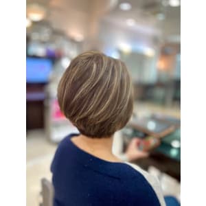 大人ショートボブ×透明感ベージュ［用賀/髪質改善］ - elle brille 用賀【エル プリエ ヨウガ】掲載中