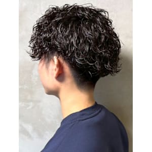 刈り上げ マッシュ スパイラルパーマ ツーブロック 20代 - 完全個室 THIS IS BARBER 3rd【カンゼンコシツ ディスイズバーバーサード】掲載中