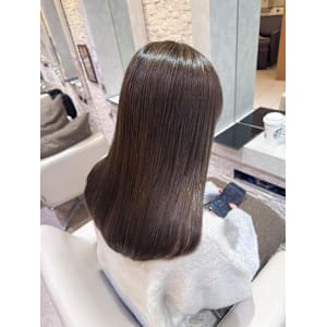 オリーブベージュでつくる艶髪 - VISAGE plus【ヴィサージュ プラス】【ヴィサージュ プラス】掲載中