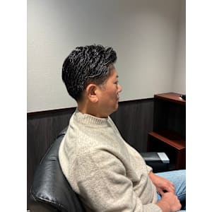 ツーブロックパーマ - UN businessman barber【ユーエヌ ビジネスマン バーバー】掲載中
