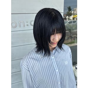 外ハネくびれカット