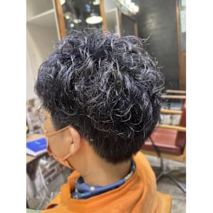 ショートカーリーヘア - BEAUTY MARKET ungu【ビューティーマーケット　アングゥ】掲載中