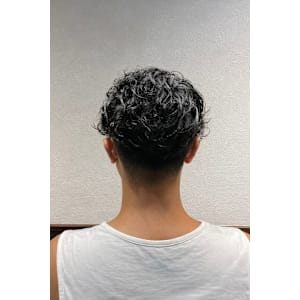 ツーブロックパーマ - UN businessman barber【ユーエヌ ビジネスマン バーバー】掲載中