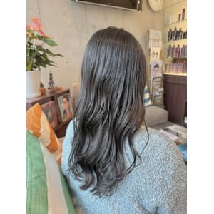 地毛活かしグレーで透明感髪へ - EMU international 春日部本店【エムインターナショナル】掲載中