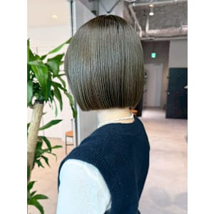 ボブオリーブグレーミディアム_ba571891 - IT by ALBUM 下北沢店【アイティーバイアルバム シモキタザワテン】掲載中