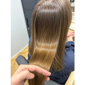 【髪にドラマを】髪質改善トリートメント＋美髪カラー