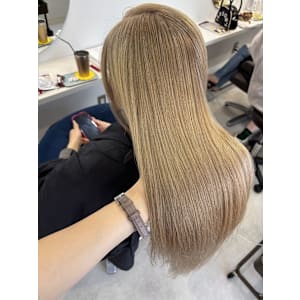 ミルクティーベージュ