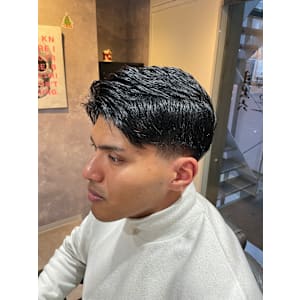 テーパーフェード - MEGURO BARBER SHOP 6PPONGI 目黒六【メグロ バーバー ショップ ロッポンギ メグロク】掲載中