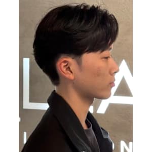 ダウンパーマ 毛流れパーマ ツーブロックマッシュ 黒髪 - 全室完全個室Men's hair salon STELLA【メンズヘアーサロンステラ】掲載中