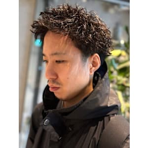 スパイキーショート ツイストスパイラルパーマ アップバング - 全室完全個室Men's hair salon STELLA【メンズヘアーサロンステラ】掲載中