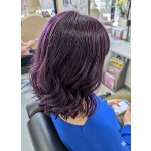 イルミナカラーオーキッド　リズミカルなウェ－ブのボブスタイル - くろかみ美容室【クロカミビヨウシツ】掲載中
