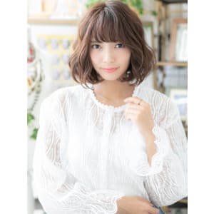 くせ毛風斜めバングくすみカラー小顔大人ボブ　プードルボブ - COVER HAIR bliss【カバーヘア ブリス】大宮/大宮西口店【カバー ヘア ブリス オオミヤ オオミヤニシグチテン】掲載中