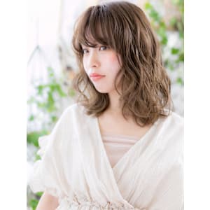 斜めバング大人ハイライト外国人風ウェーブ　エアウェーブパーマ - COVER HAIR bliss【カバーヘア ブリス】志木/志木南口駅前店【カバーヘア ブリス シキ シキミナミグチエキマエテン】掲載中