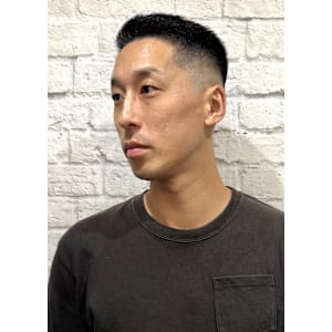 スキンフェード×大人ショート - グレイスフルバーバー プラチナム【グレイスフルバーバー プラチナム】掲載中